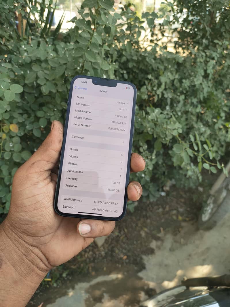 Apple iPhone 13 6