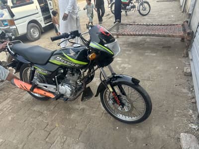 2018 model Honda deluxe