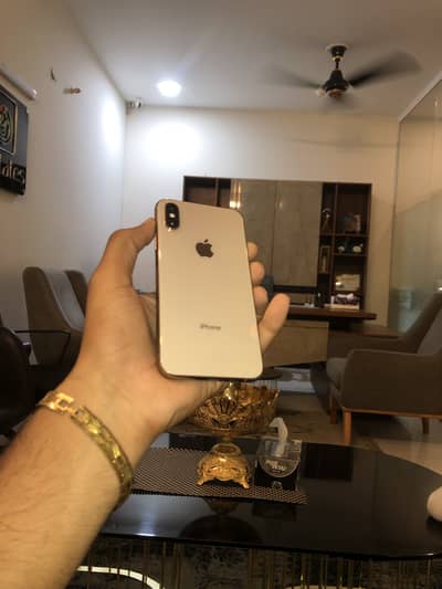 Apple iPhone XS pta approved 64gb