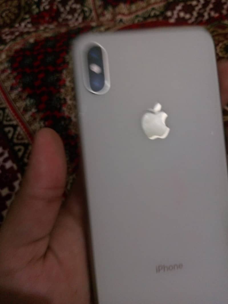 Apple iPhone XS Max 0