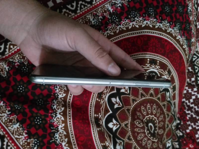 Apple iPhone XS Max 3