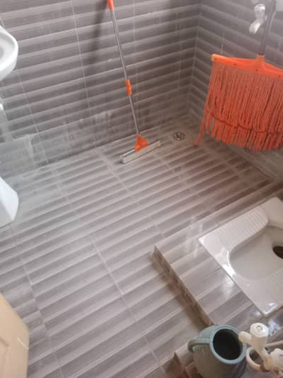 Flat for rent in bachelors