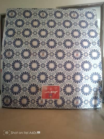 master  ka ek mattress ha ek diamond ka ha