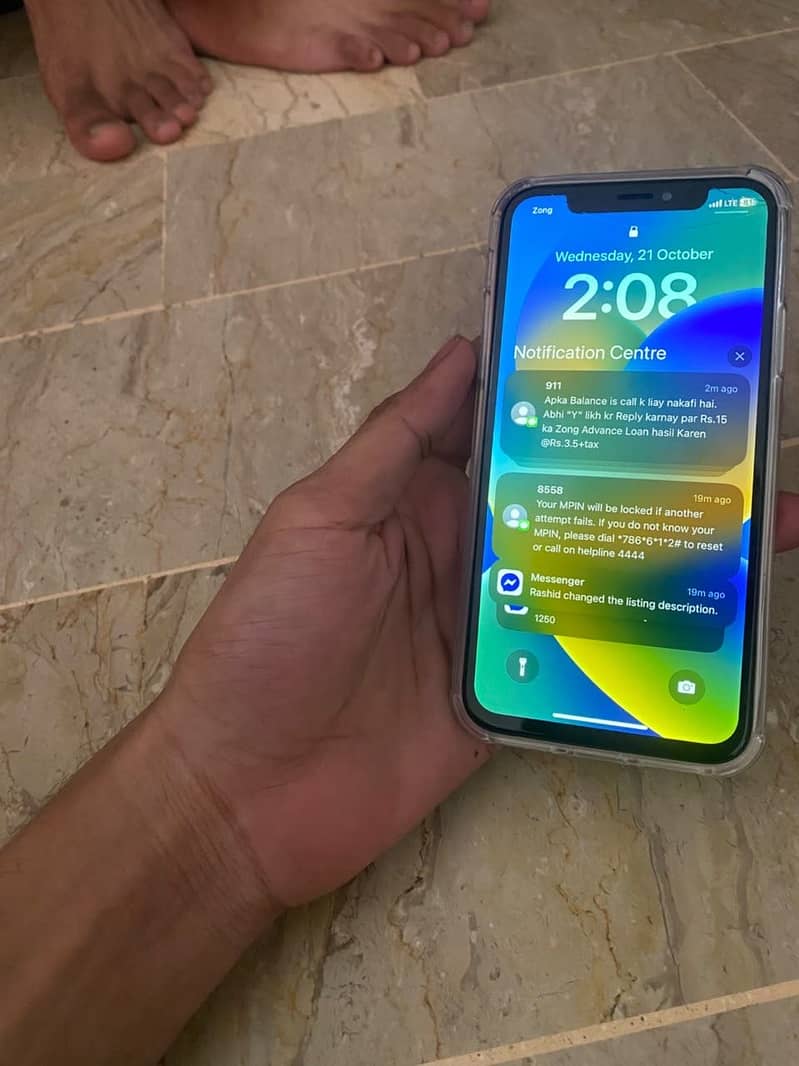 Apple iPhone X 3