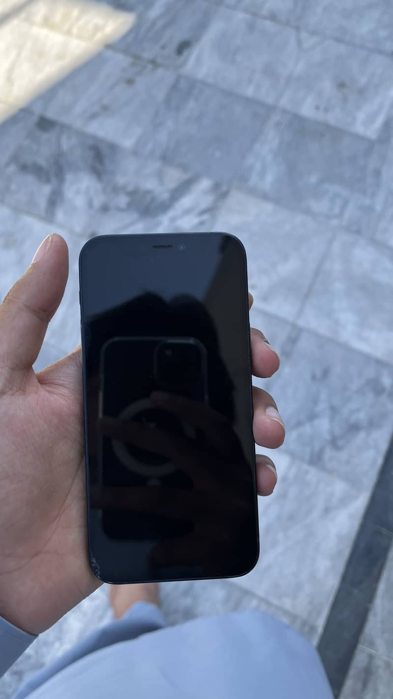 Apple iPhone 12 mini 3