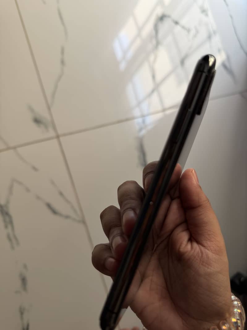 Apple iPhone X 256 GB 2