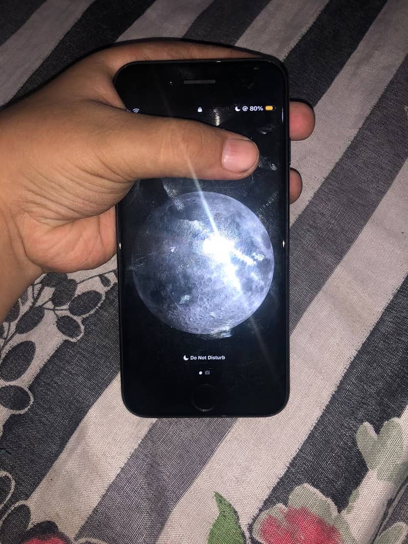 Apple iPhone SE 0
