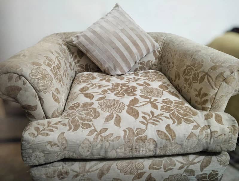 Sofa set 4+3+1+1+Table 3