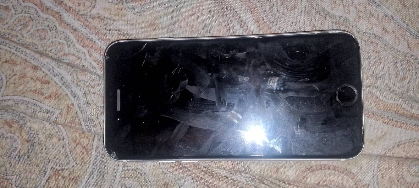 Apple iPhone SE 6