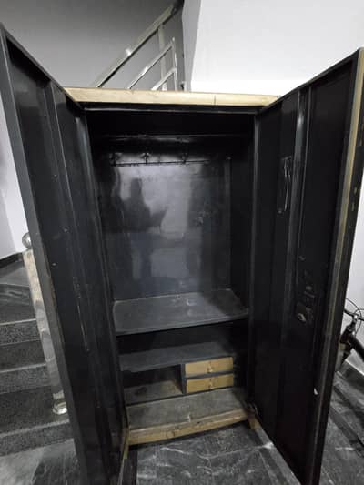 Metal Almirah for Sale
