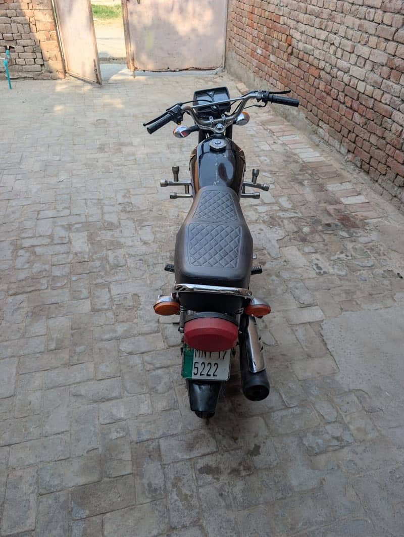 2017 model best condition 1