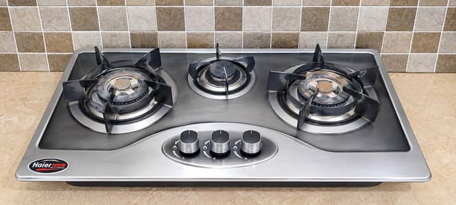 3 Burner Gas Stove – Auto Ignition – Good Condition