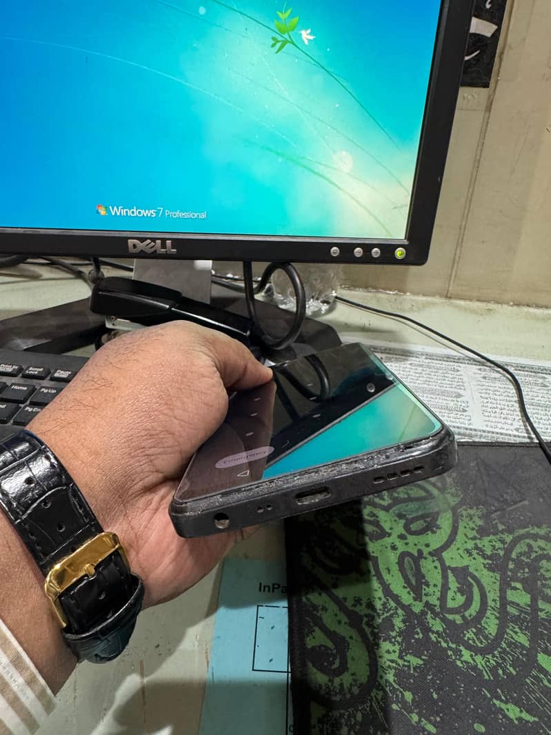 Realme C35 4