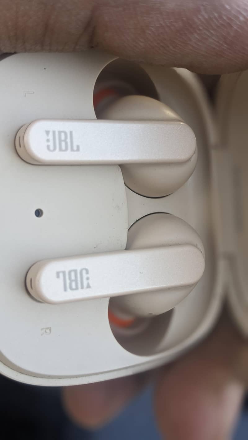 jbl live pro plus tws 6