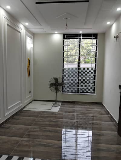 5 Marla Park Facing House For Sale In E Block Jubilee Town Lahore | 40 Ft Road | 6 Bedrooms | 3 Crore