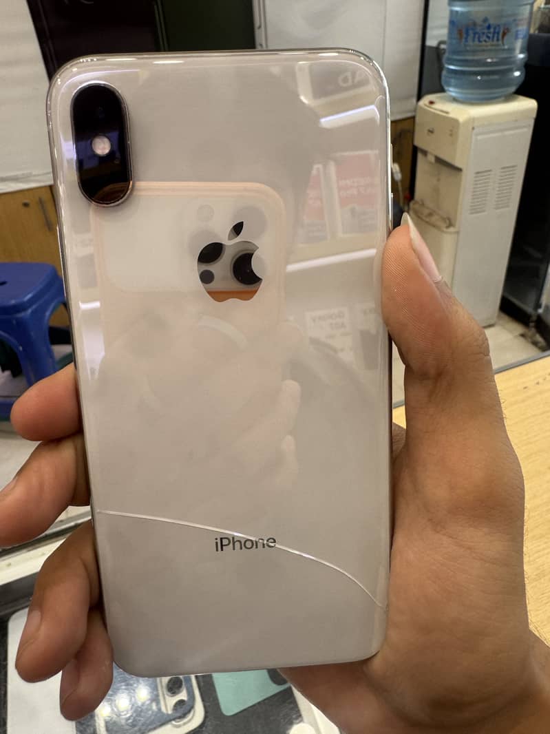 Apple iPhone X 3