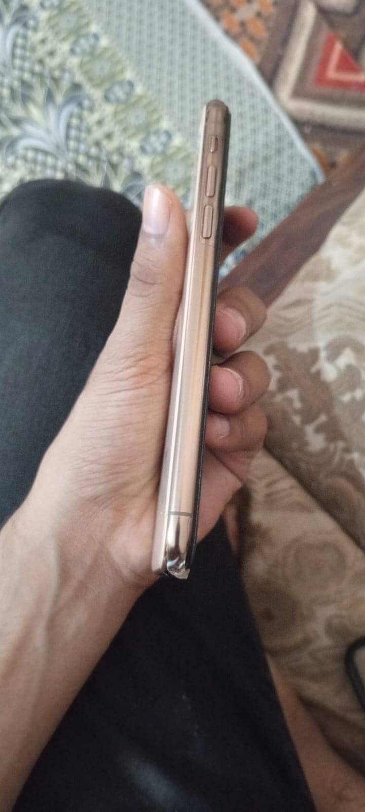 Apple iPhone XS 1