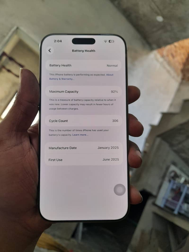 Apple iPhone 16 Pro Max 2