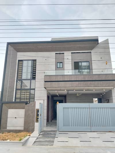 | 10 Marla House For Sale In M Block LDA Avenue 1 Lahore | 8 Bedroom Luxury House | Majid Estate
