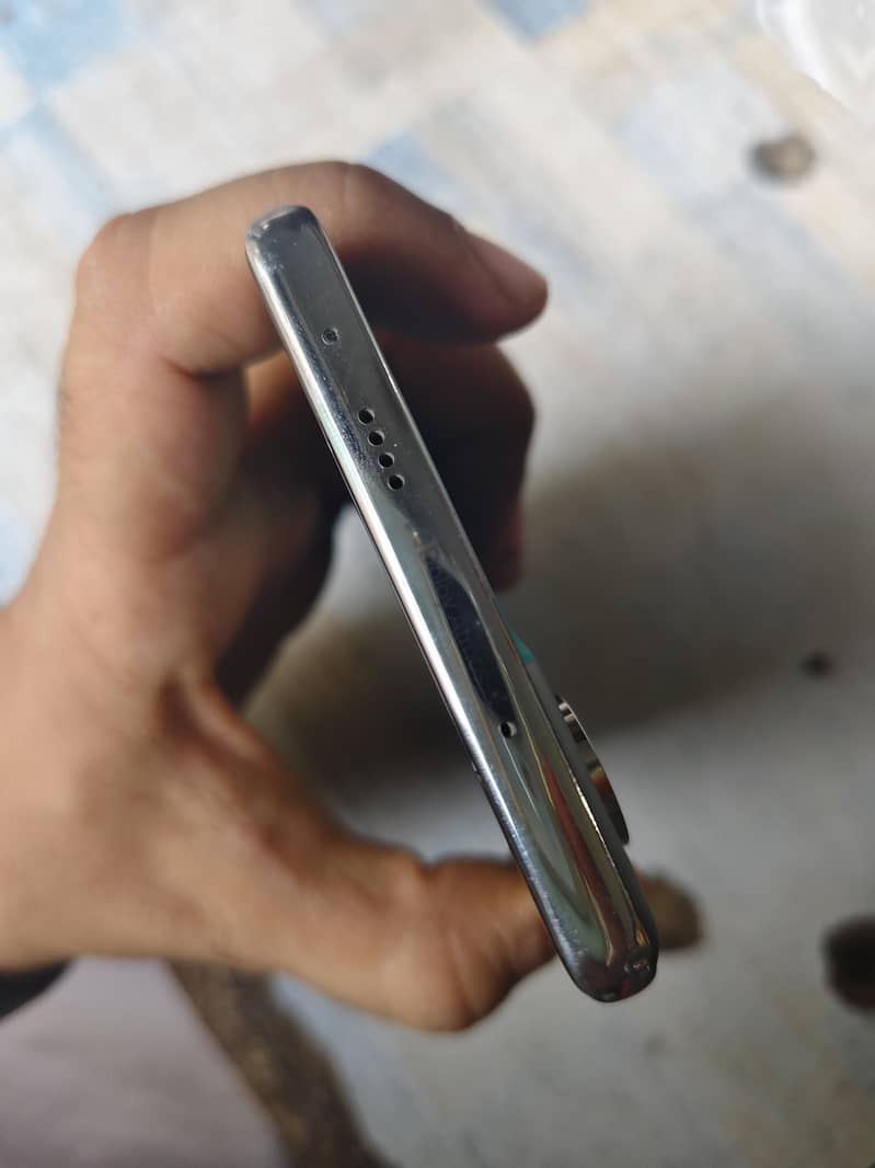 Tecno CAMON 40 Pro 5
