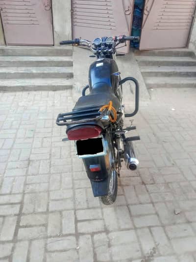 Suzuki GS 150 2018
