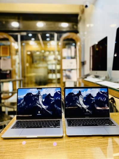 MacBook air M2 2022 13inch 8gb /512