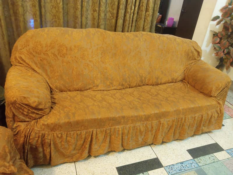 7 seated sofa 0