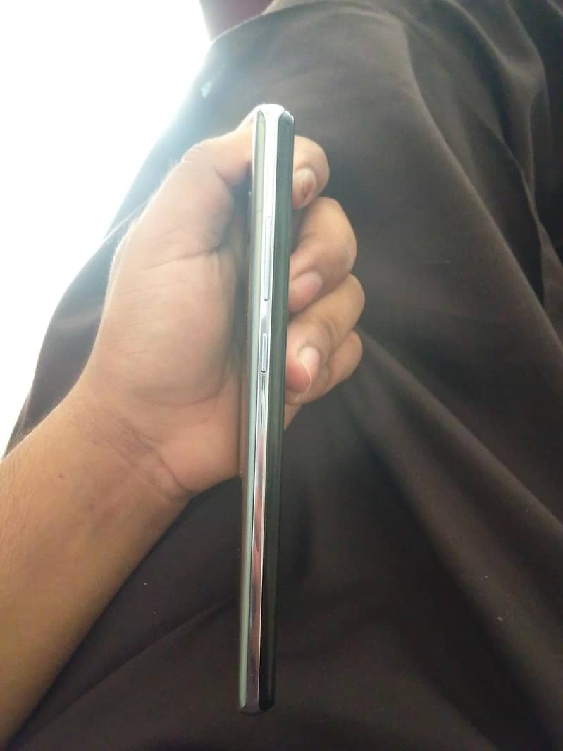 Samsung Mobile Note 8 3