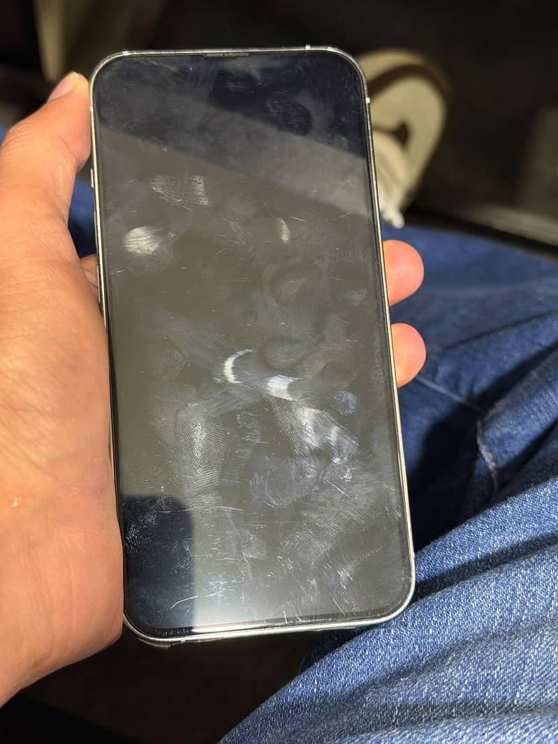 Apple iPhone 13 Pro 3