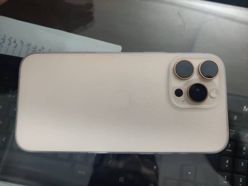 Apple iPhone 16 Pro Max 1