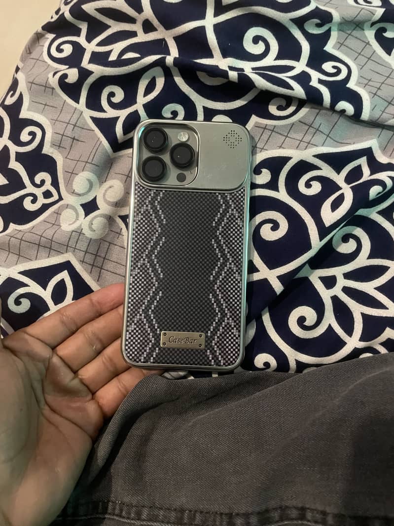 Apple iPhone 15 Pro Max 0