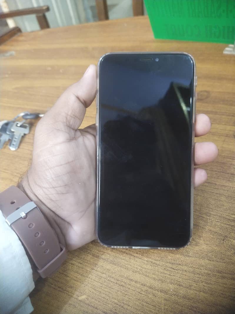 Apple iPhone X 4