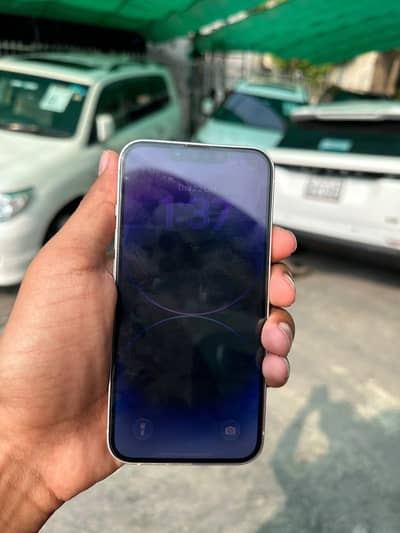 Apple iPhone 13