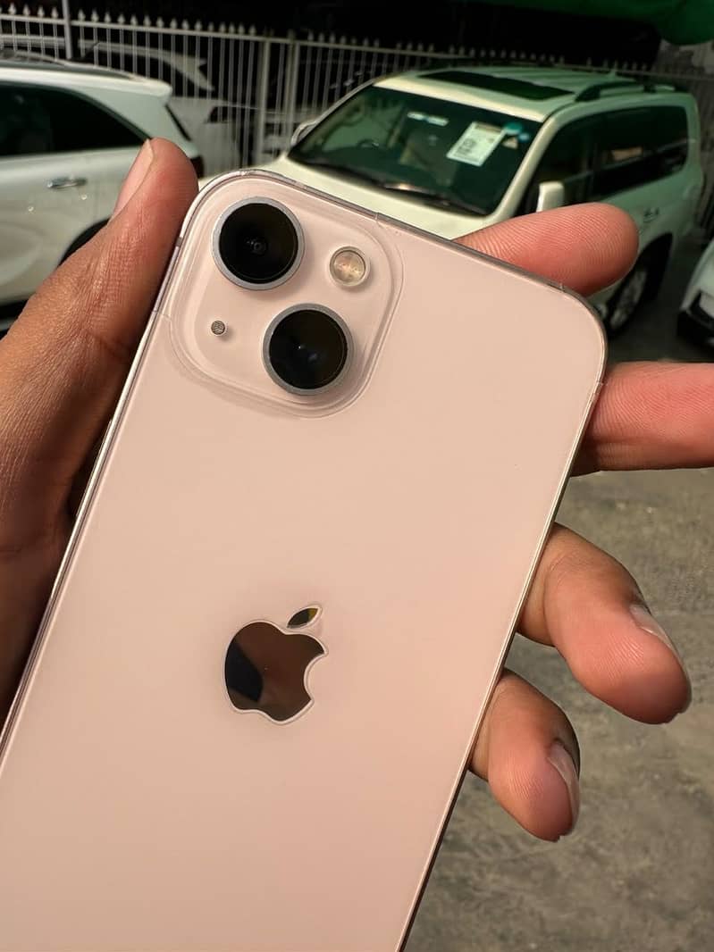 Apple iPhone 13 1