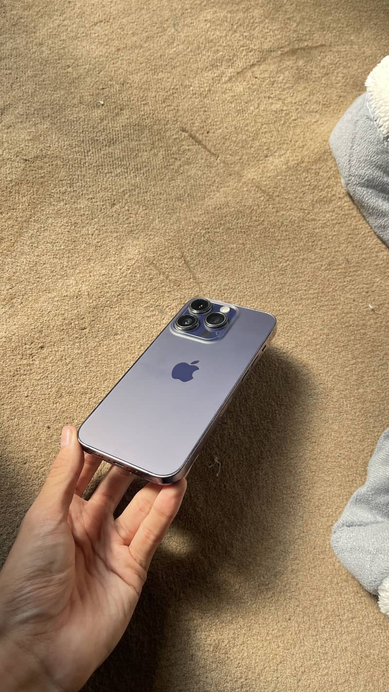 Apple iPhone 14 Pro 1