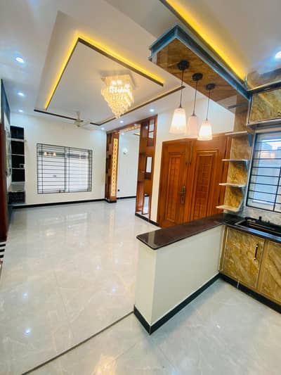 5 Marla Double Unit Full House On Very Prime Location