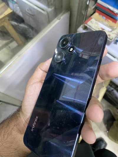 Infinix Hot 30 Play