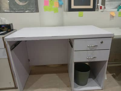 Used White Office Desk - 2 Drawers & Shelf (Excellent Condition)