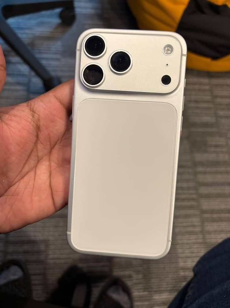 IPhone 17 Pro Max 2
