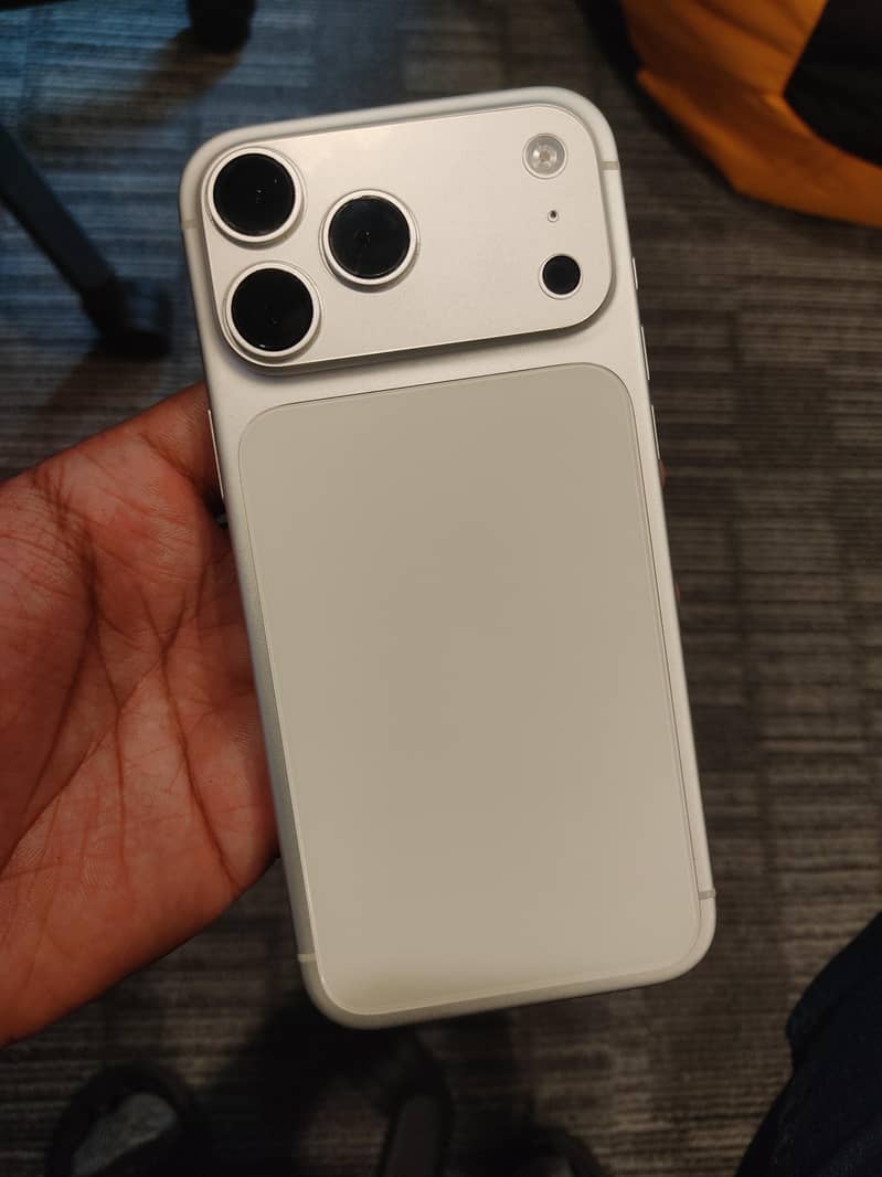 IPhone 17 Pro Max 7