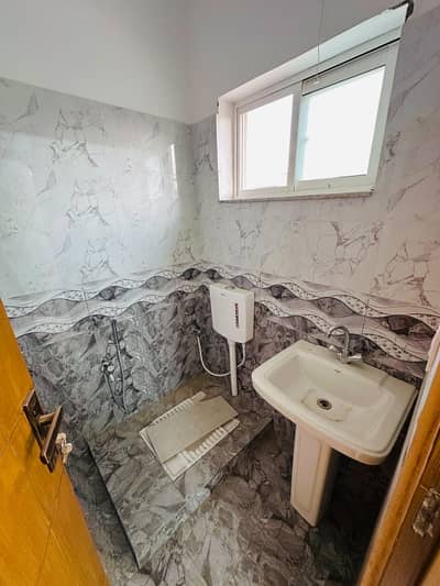 14 MARLA UPPER PORTION FOR RENT