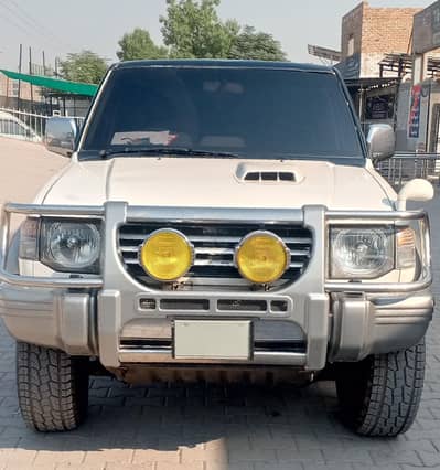 Mitsubishi Pajero 1992