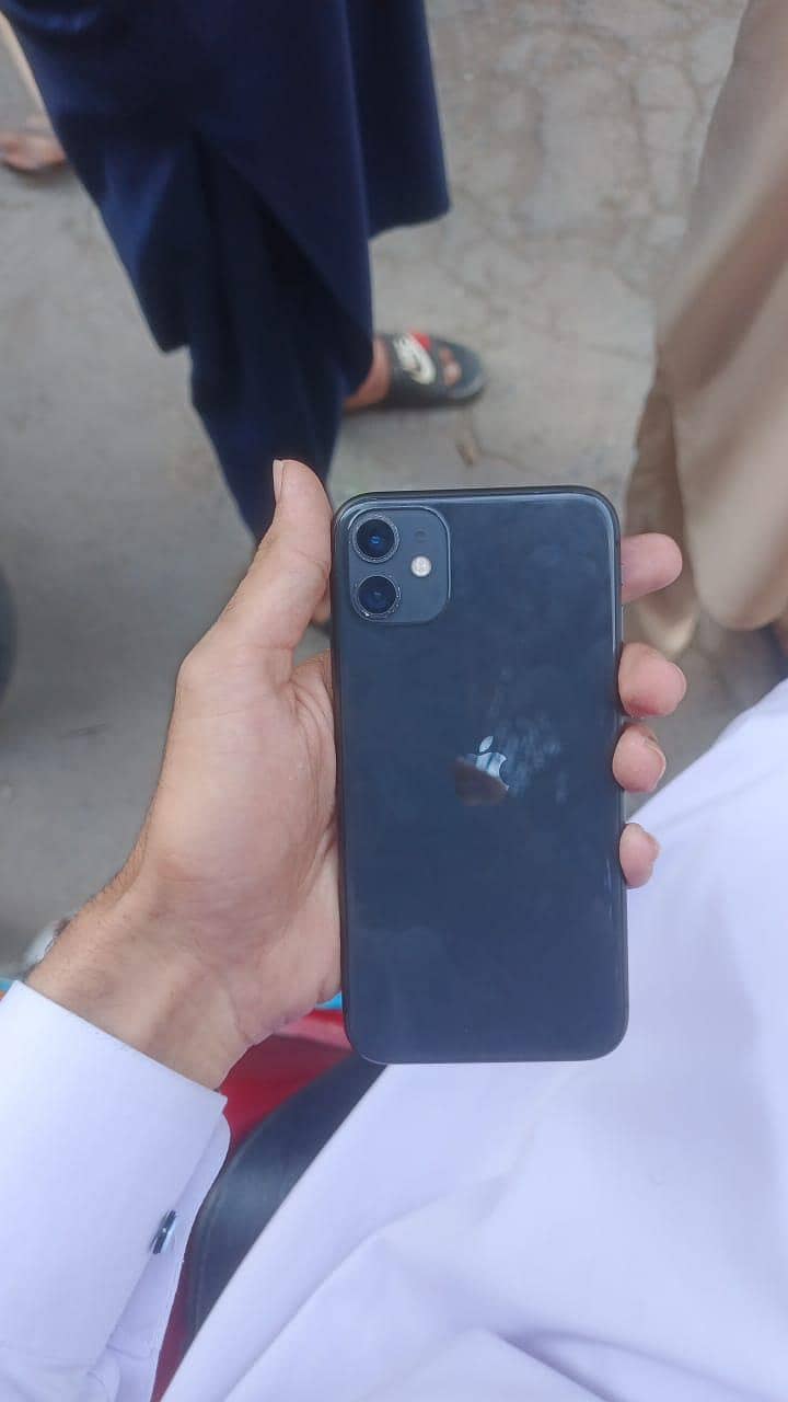 Apple iPhone 11 0