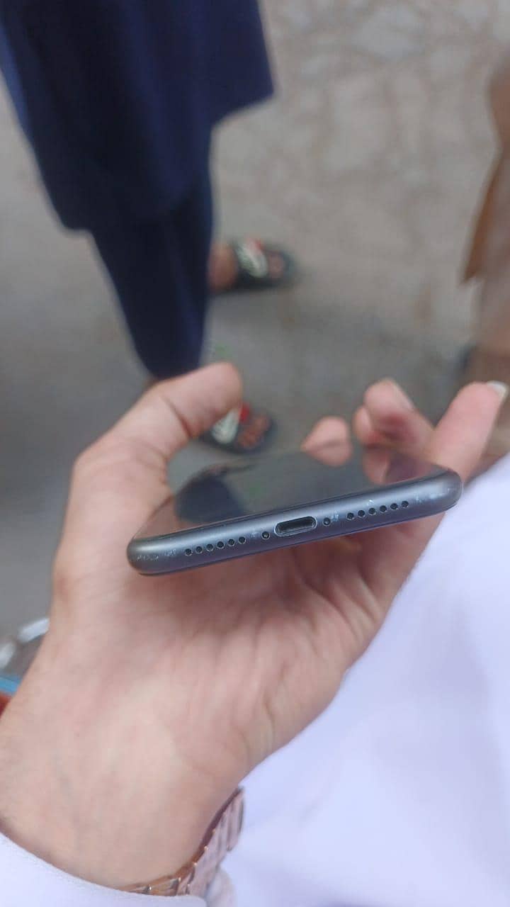 Apple iPhone 11 2