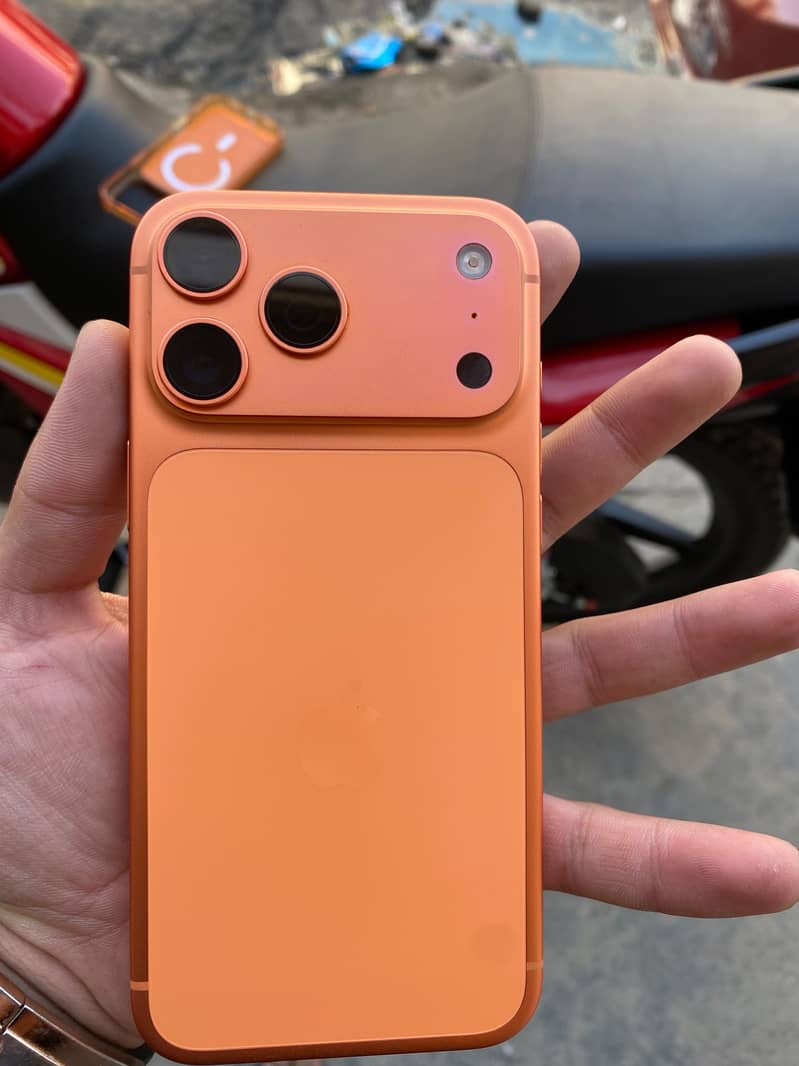 Apple iPhone 17 Pro Max 5