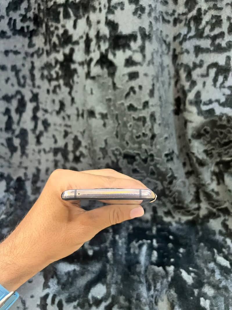 One Plus 7T 1 sim 1