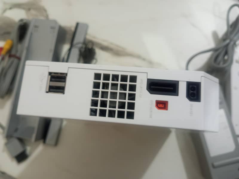 Nintendo Wii (Complete Setup) 10
