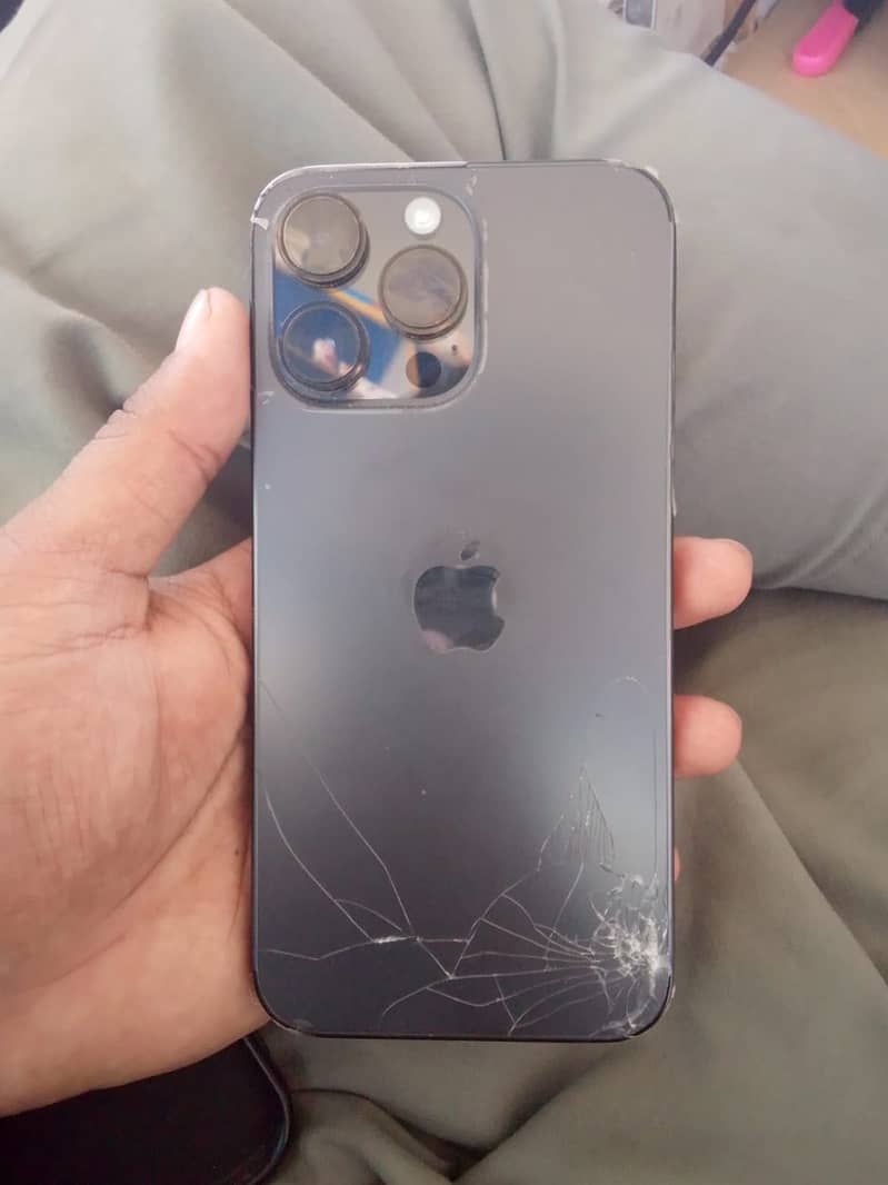 Apple iPhone 14 Pro Max 4