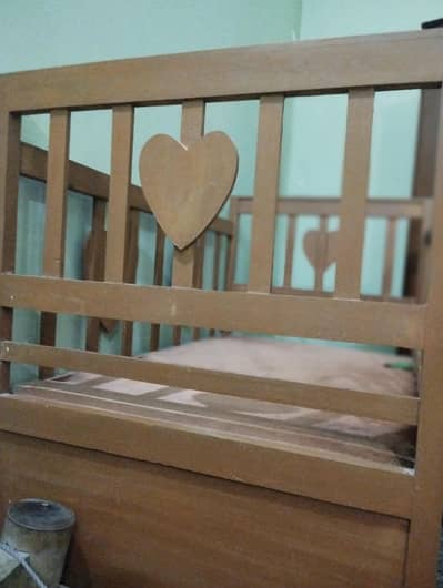 baby cot