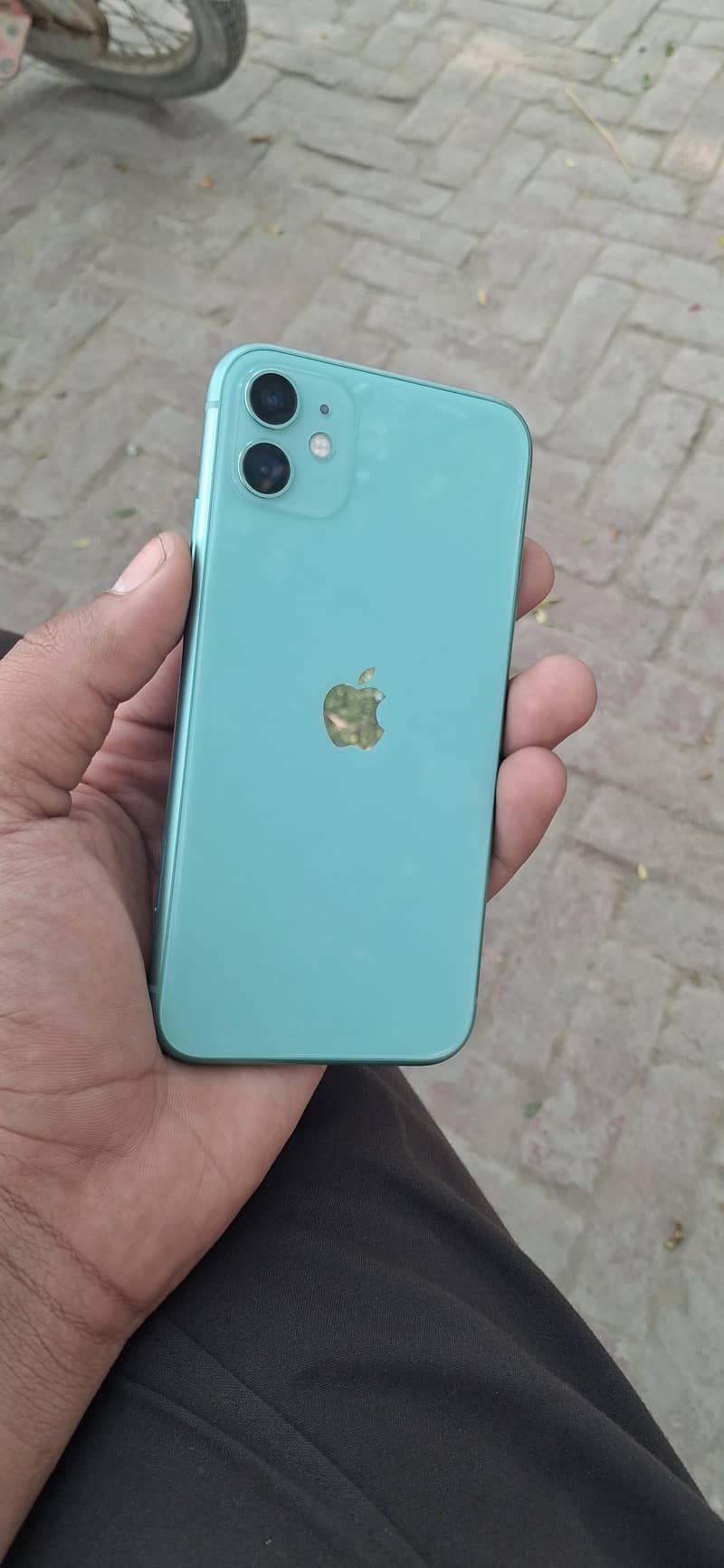 Apple iPhone 11 0